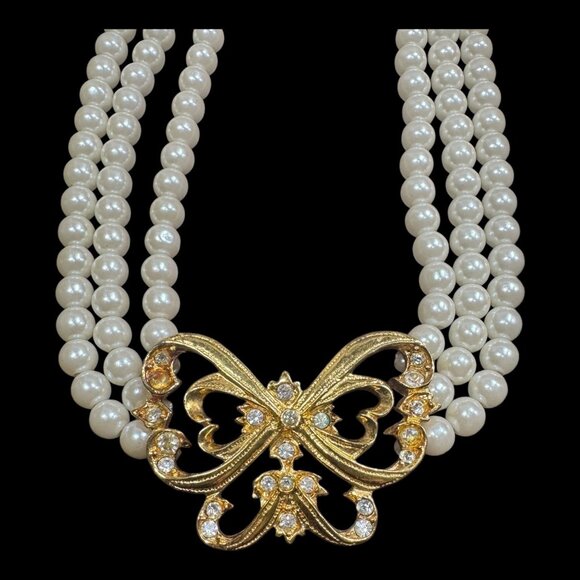 Vintage Avon Nina Ricci Triple Strand Faux Pearl Necklace W Gold Tone Butterfly - Picture 3 of 9